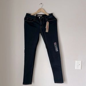 Levi Dark Blue Super Skinny Jean